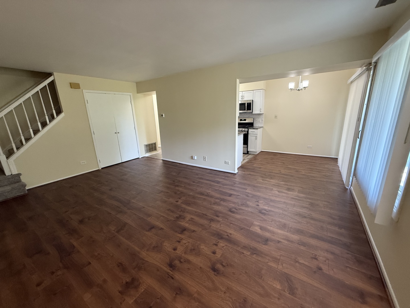 385 Pierce Court #280, Vernon Hills, IL 60061