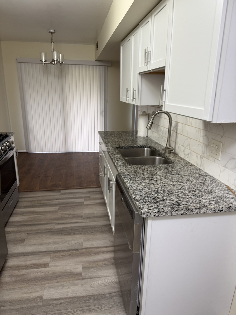 385 Pierce Court #280, Vernon Hills, IL 60061