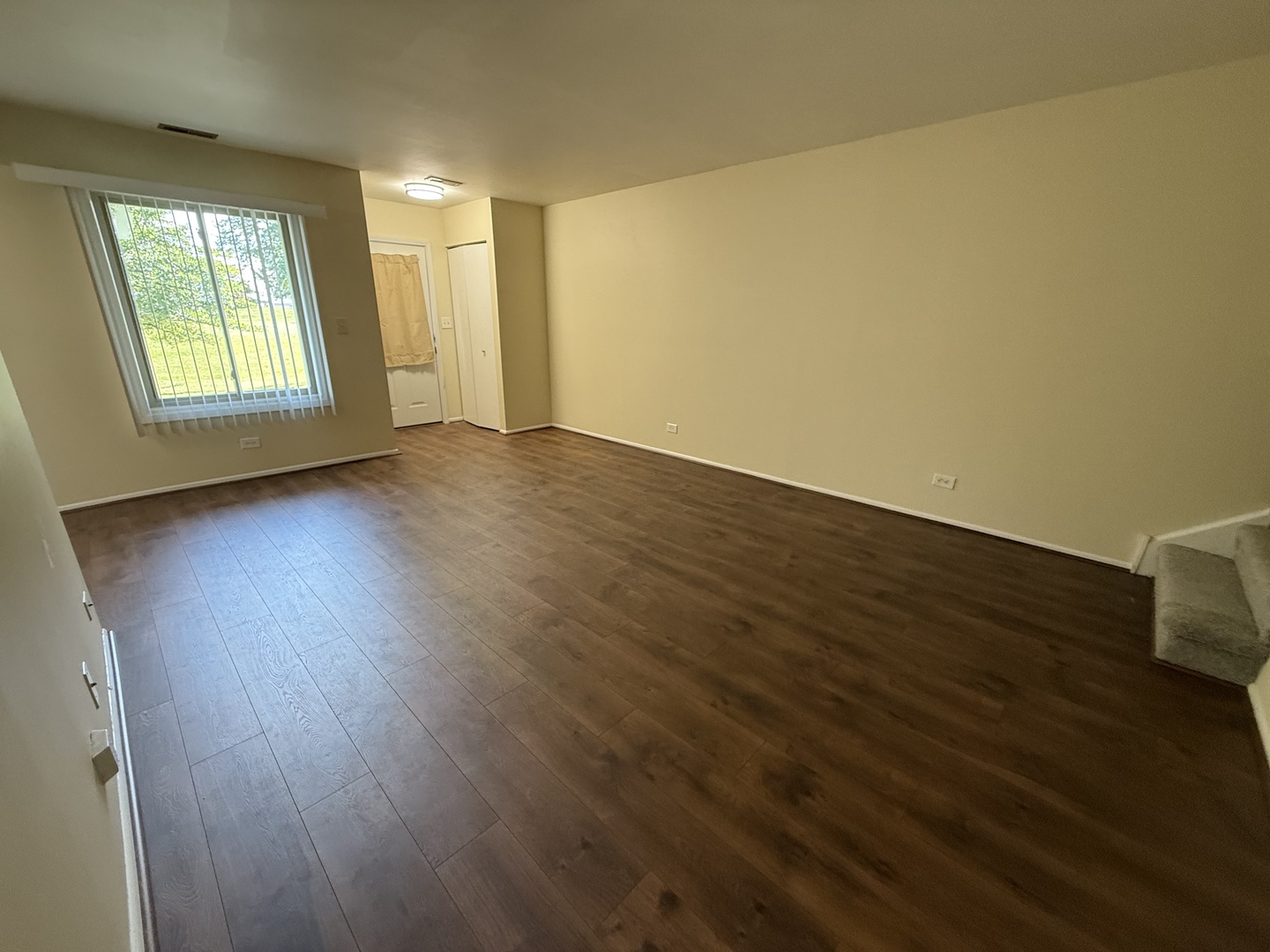 385 Pierce Court #280, Vernon Hills, IL 60061