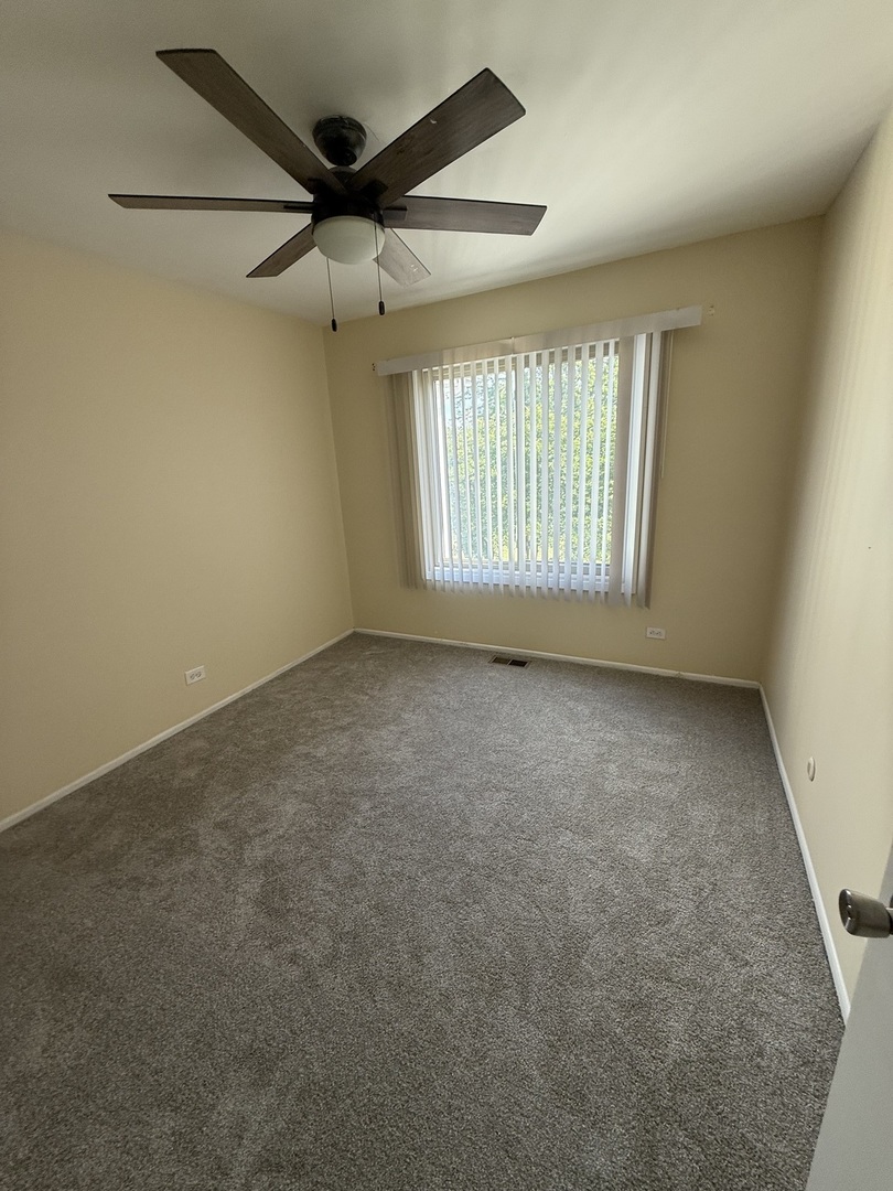 385 Pierce Court #280, Vernon Hills, IL 60061