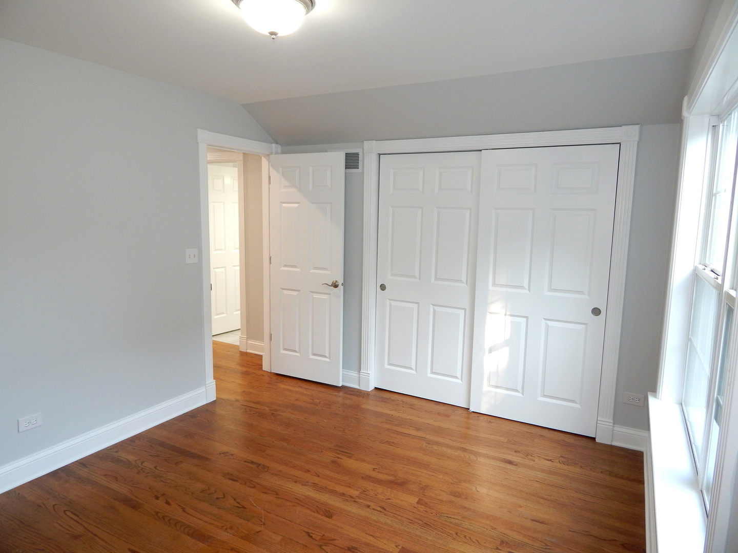 3S560 Melcher Avenue, Warrenville, IL 60555