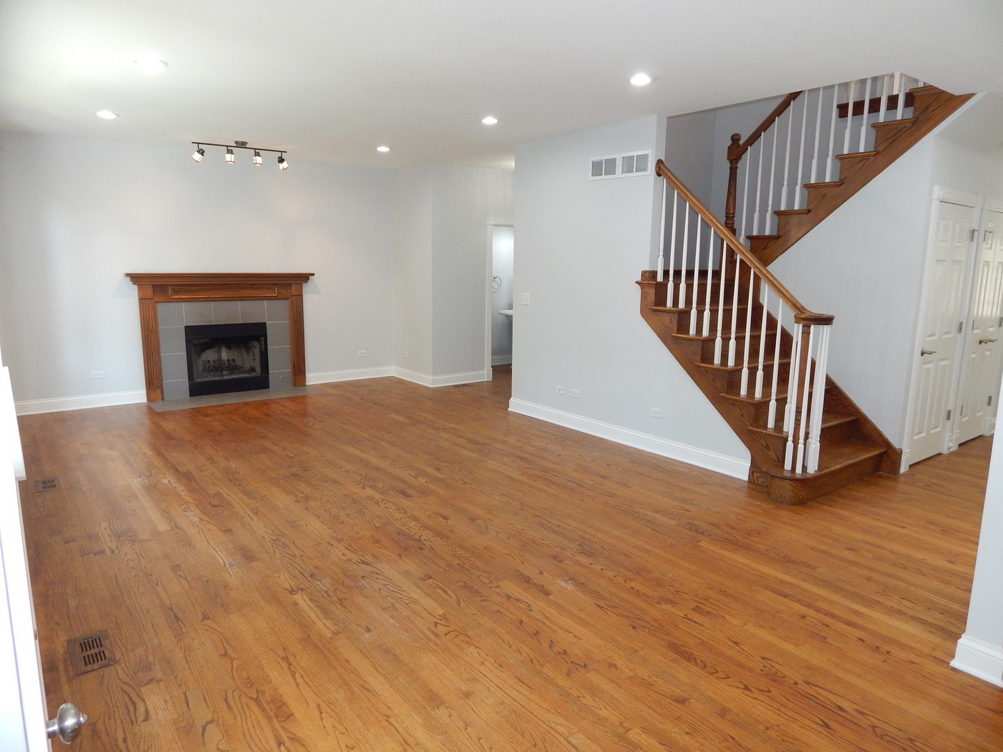 3S560 Melcher Avenue, Warrenville, IL 60555