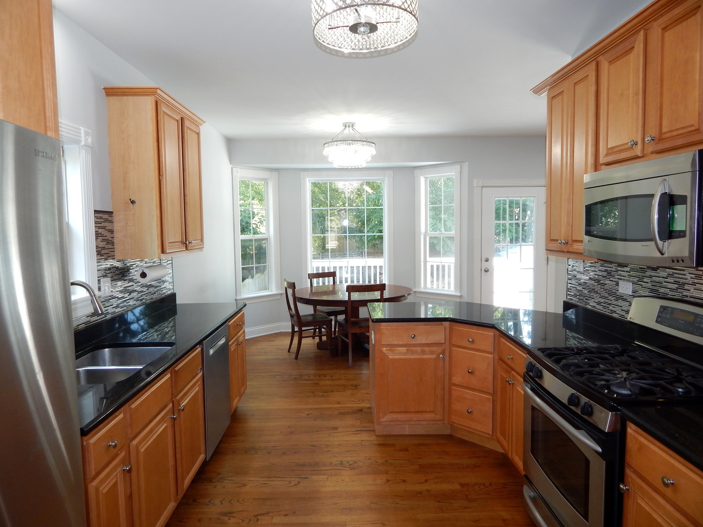 3S560 Melcher Avenue, Warrenville, IL 60555