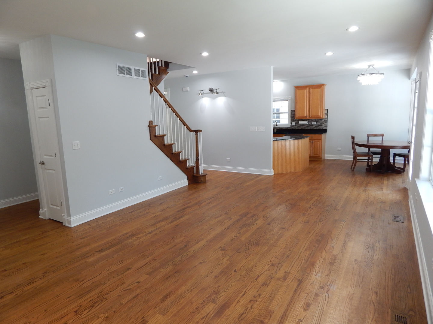 3S560 Melcher Avenue, Warrenville, IL 60555