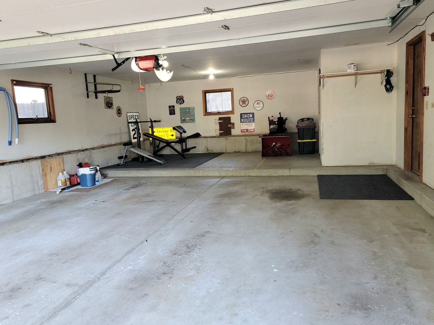 205 Countryside Lane, Lindenhurst, IL 60046