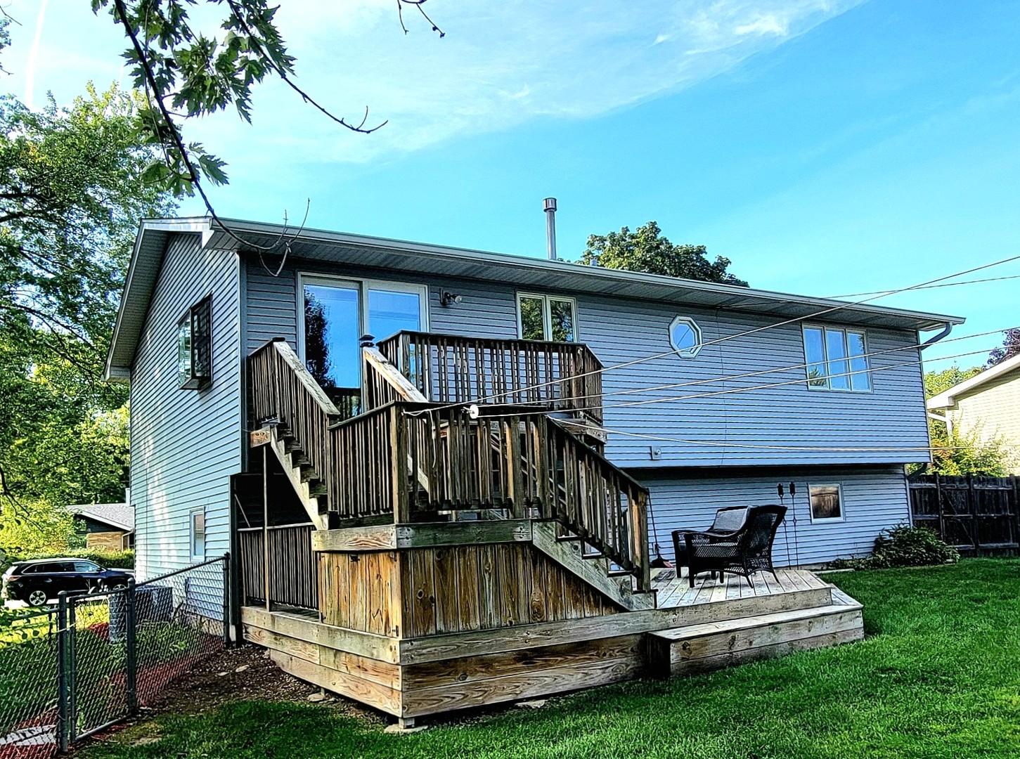 205 Countryside Lane, Lindenhurst, IL 60046