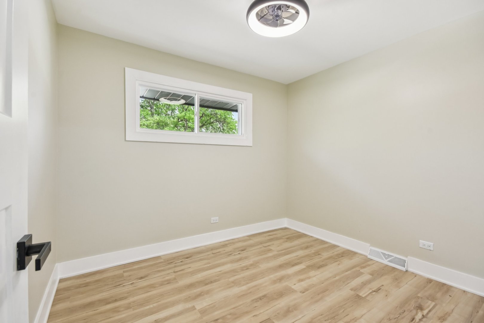 980 Marshall Drive, Des Plaines, IL 60016