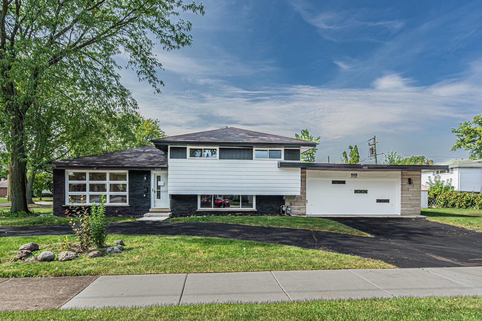 980 Marshall Drive, Des Plaines, IL 60016