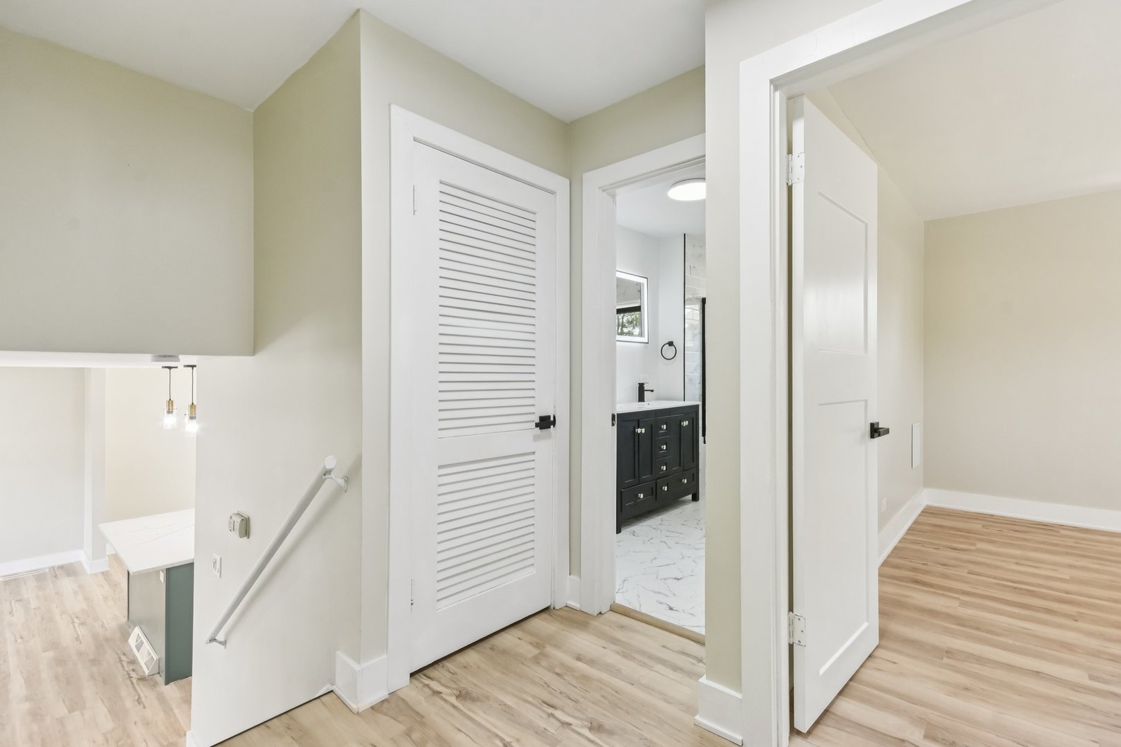980 Marshall Drive, Des Plaines, IL 60016