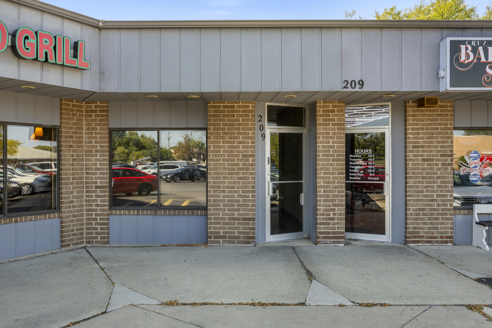 27W209 Geneva Road, Winfield, IL 60190