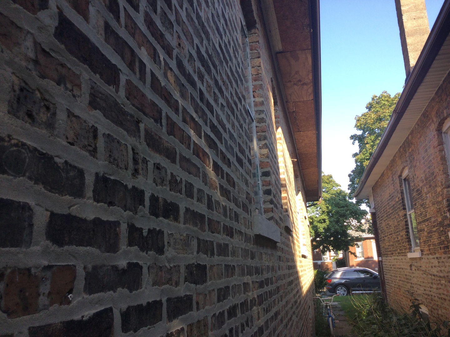 8328 S Paxton Avenue, Chicago, IL 60617