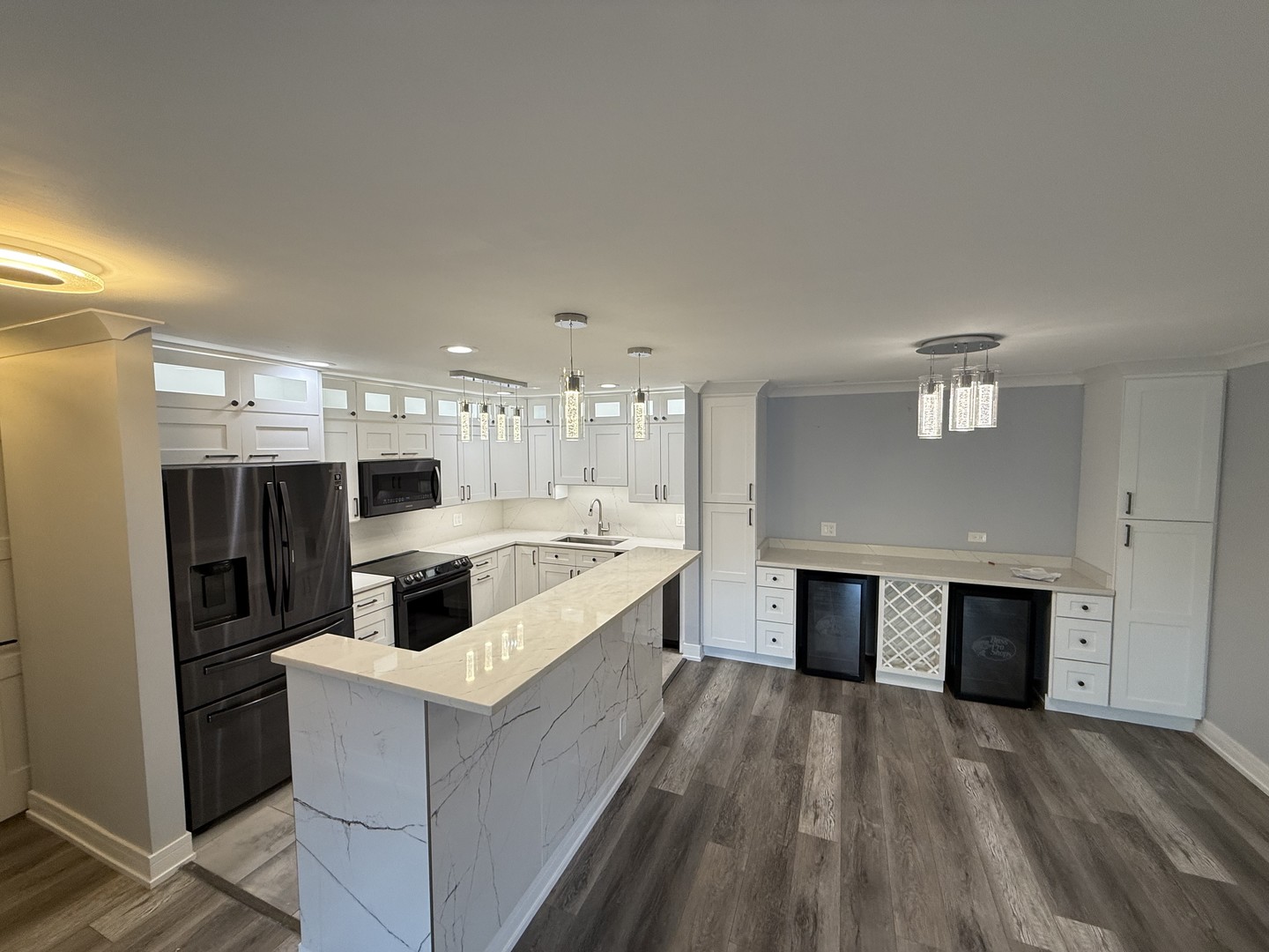 803 Brook Drive #7, Streamwood, IL 60107
