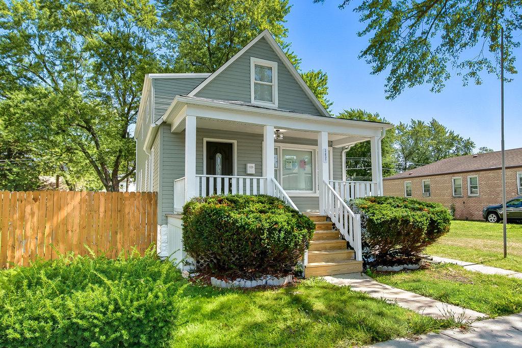 12437 S Throop Street, Calumet Park, IL 60827