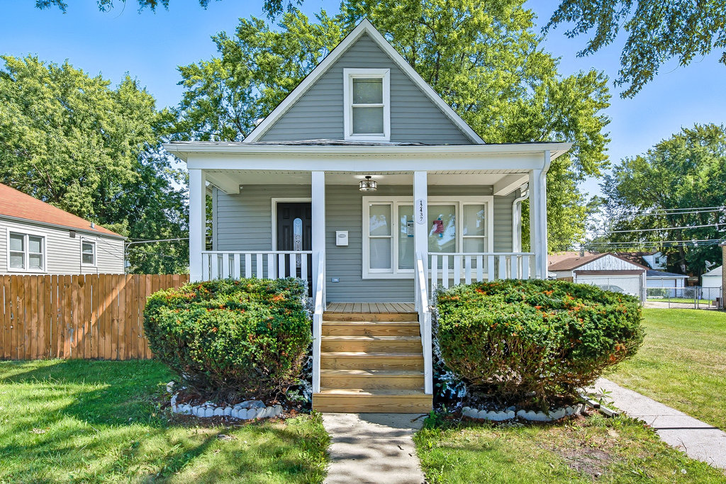 12437 S Throop Street, Calumet Park, IL 60827