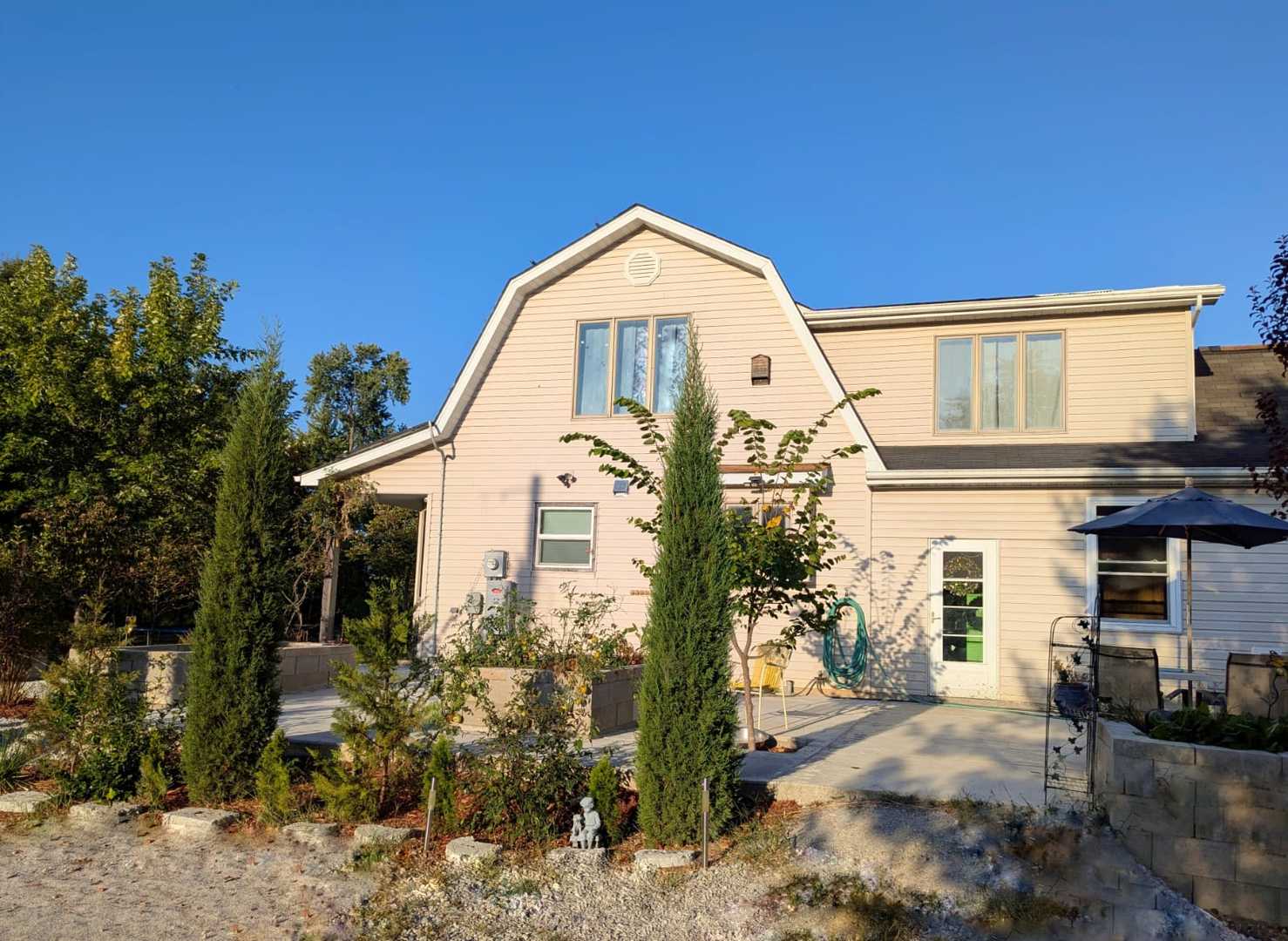 10617 Niggli Road, Alhambra, IL 62001