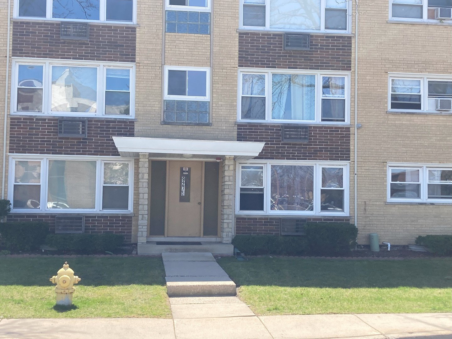 9275 Noel Avenue #B3, Des Plaines, IL 60016