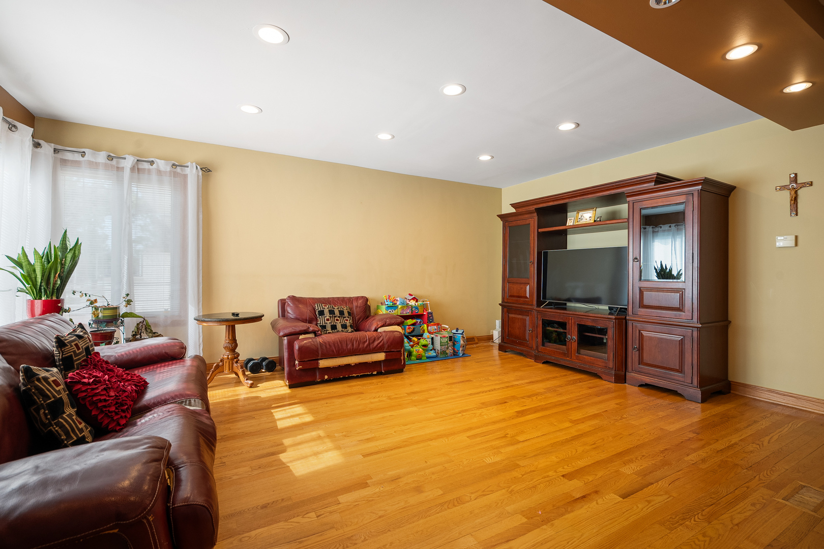 3013 N Oriole Avenue, Chicago, IL 60707