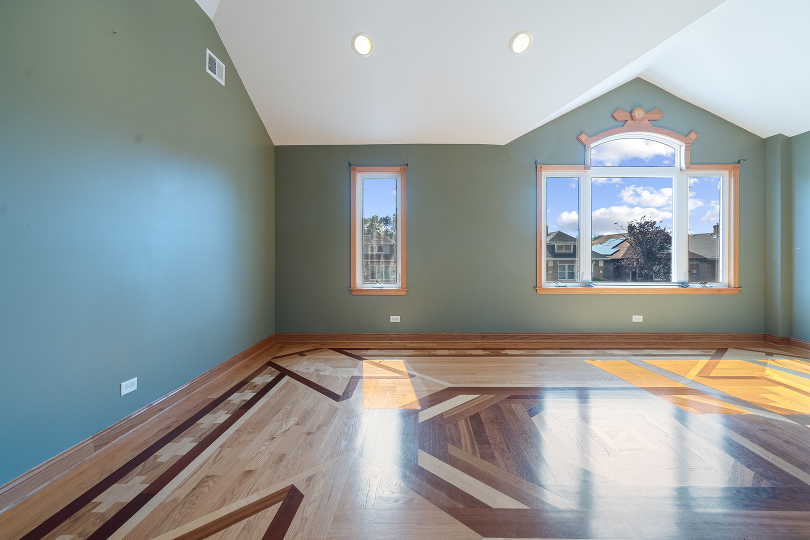 3013 N Oriole Avenue, Chicago, IL 60707