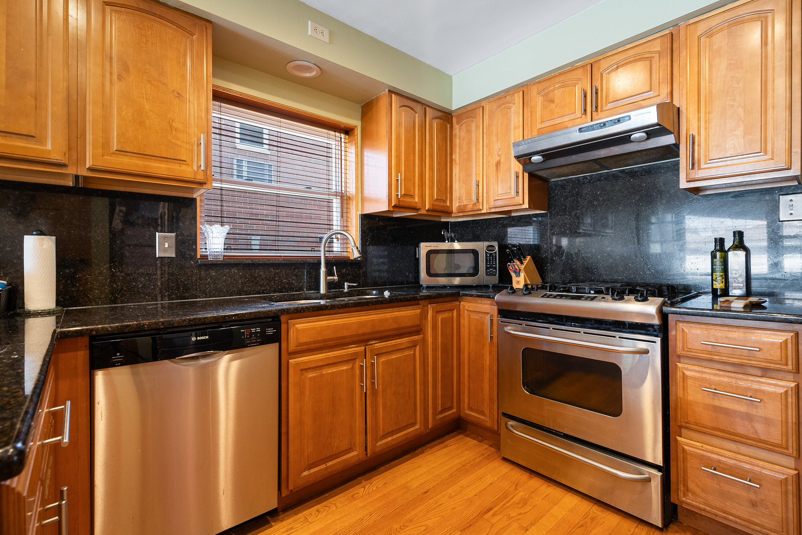 3013 N Oriole Avenue, Chicago, IL 60707