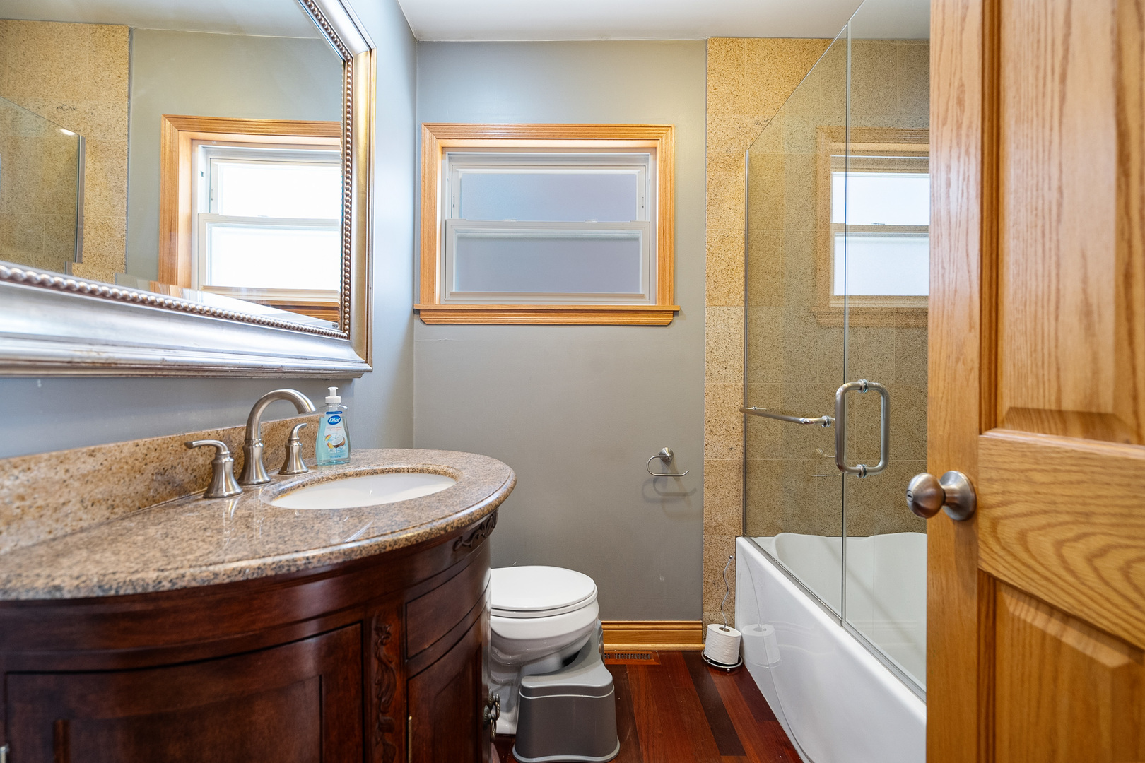 3013 N Oriole Avenue, Chicago, IL 60707