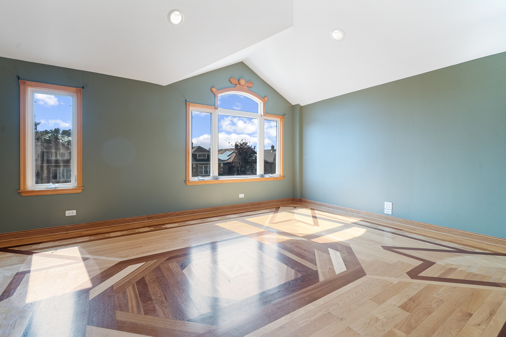 3013 N Oriole Avenue, Chicago, IL 60707