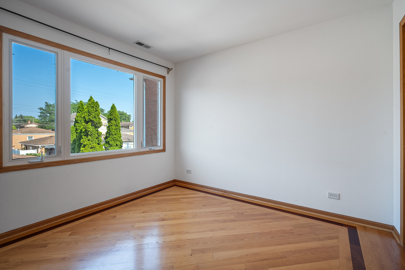 3013 N Oriole Avenue, Chicago, IL 60707