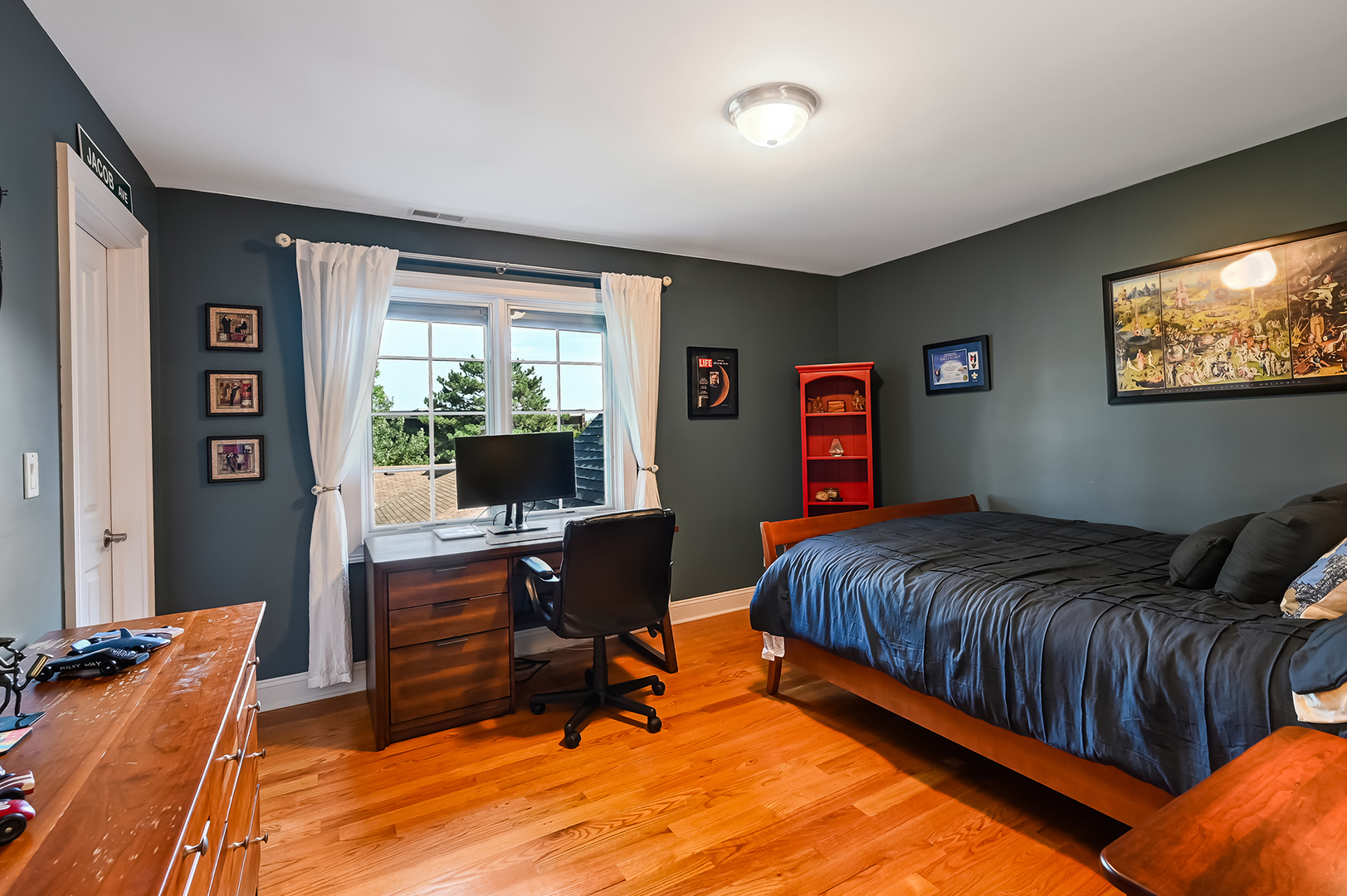1106 S Kensington Avenue, La Grange, IL 60525