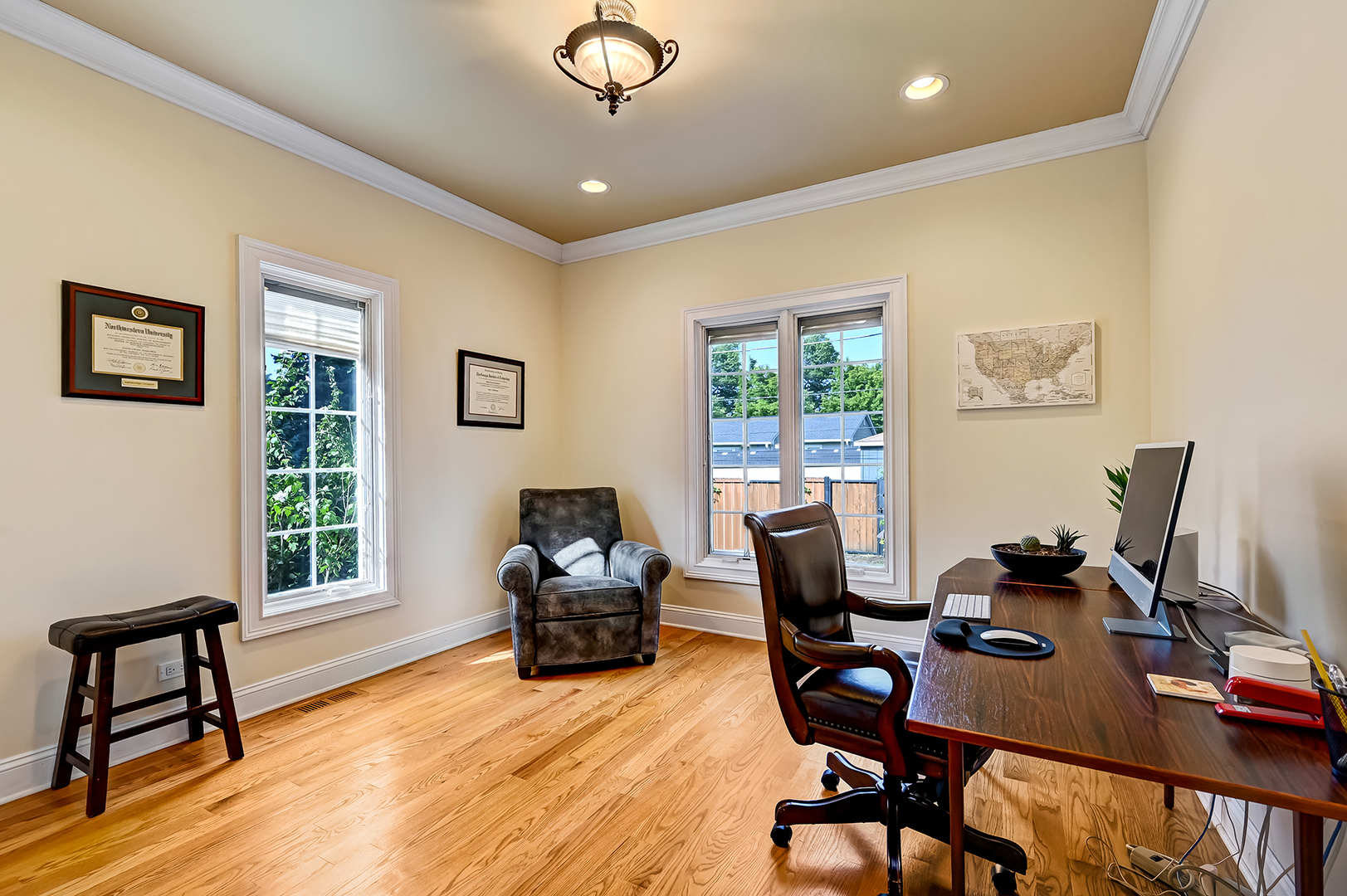 1106 S Kensington Avenue, La Grange, IL 60525