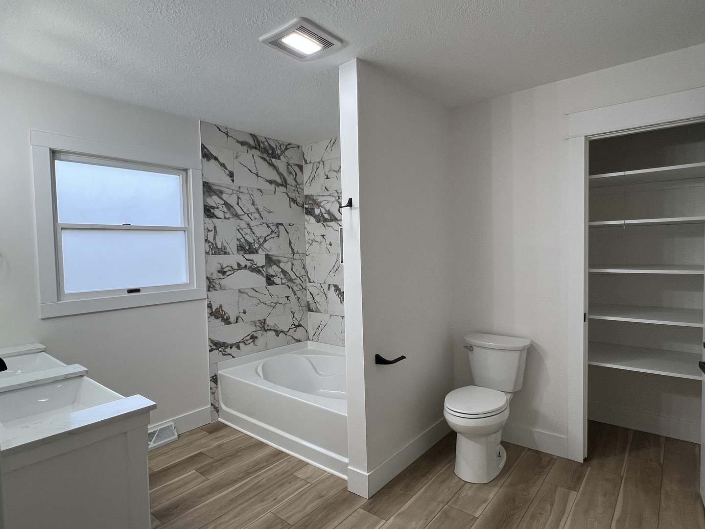 109 Ravinia Drive, Shorewood, IL 60404