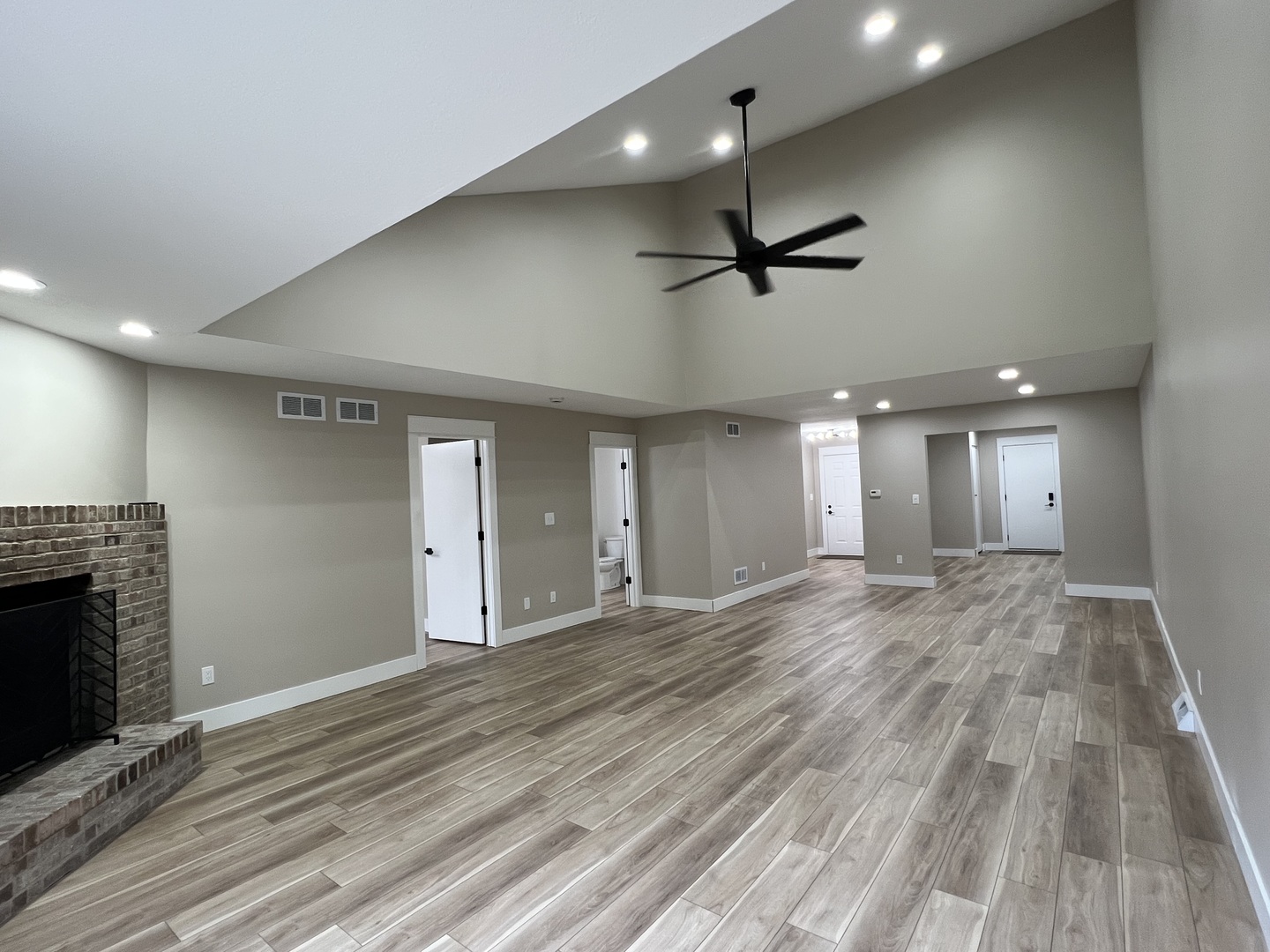 109 Ravinia Drive, Shorewood, IL 60404