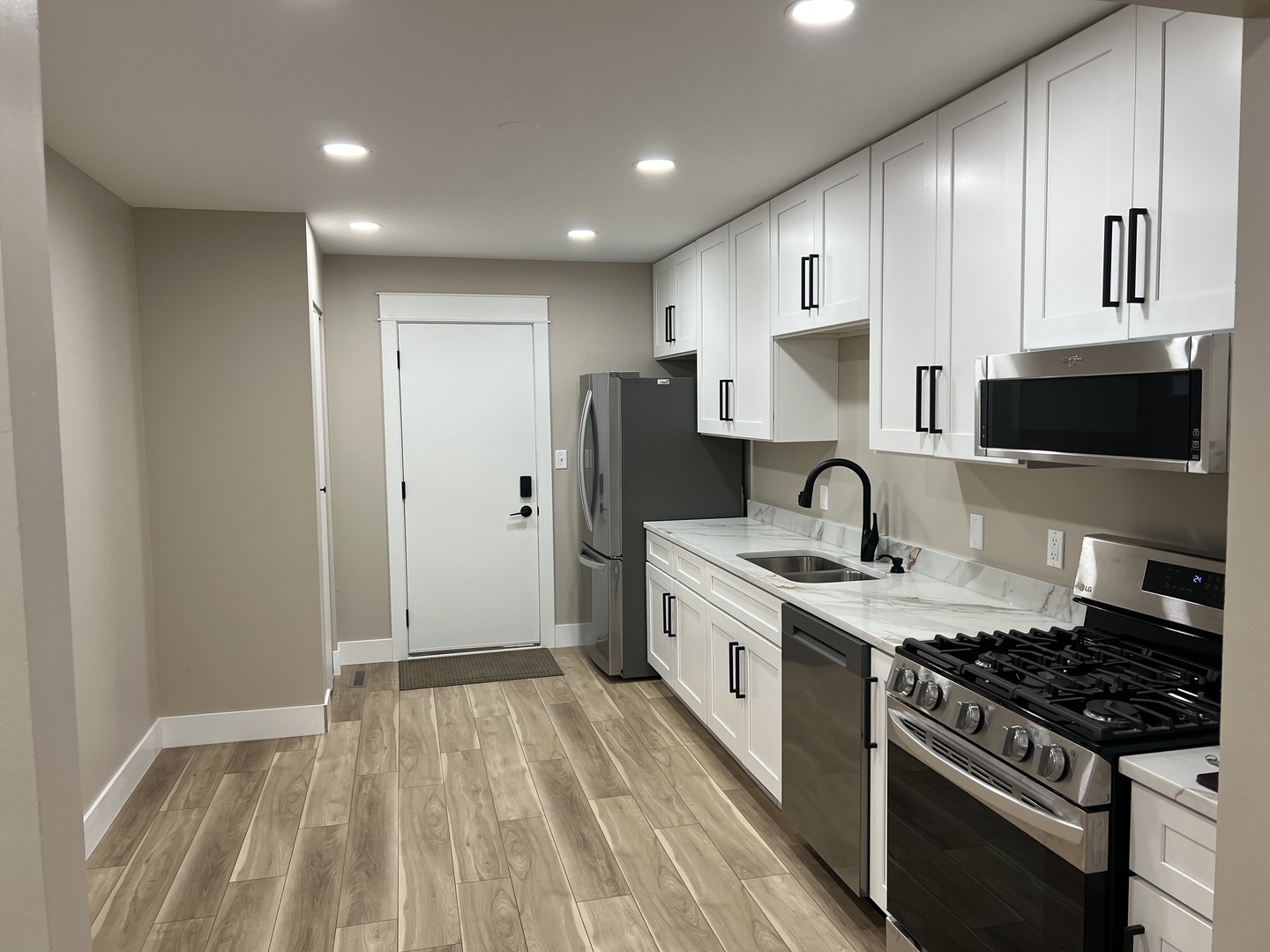 109 Ravinia Drive, Shorewood, IL 60404