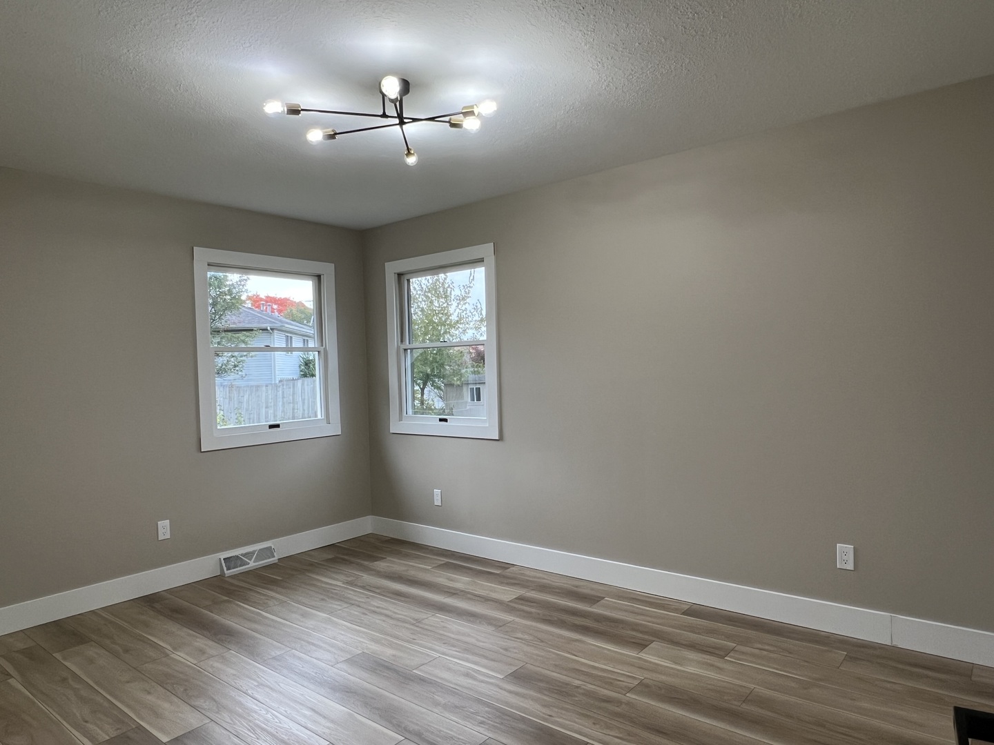 109 Ravinia Drive, Shorewood, IL 60404