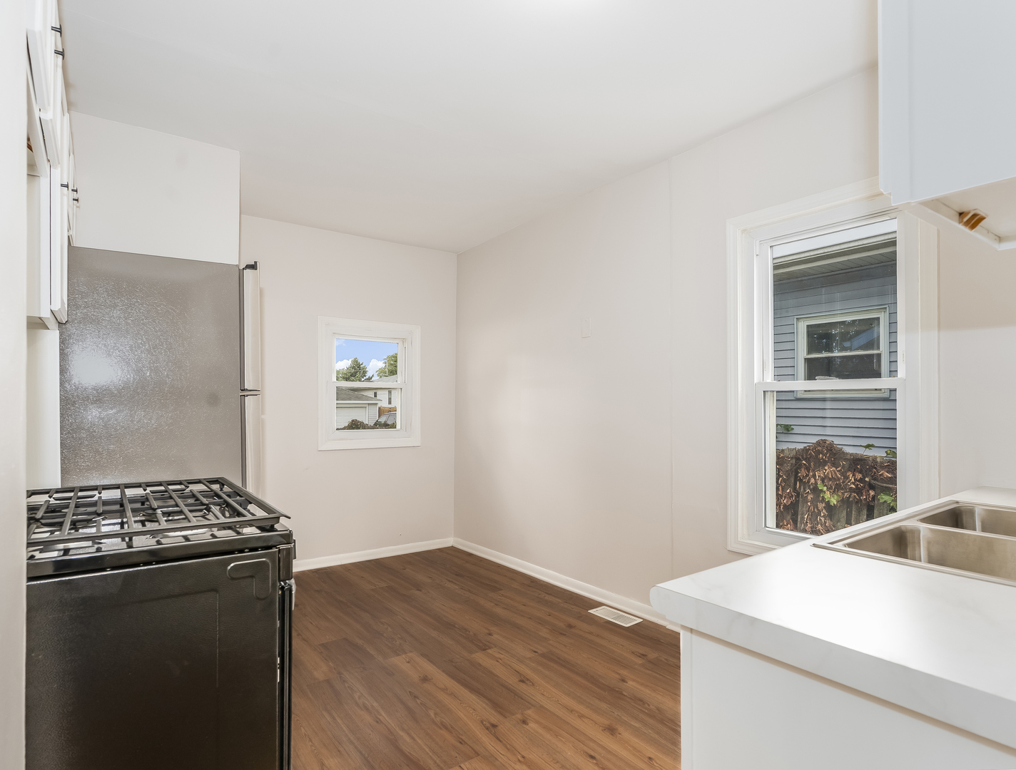 1101 N Raynor Avenue, Joliet, IL 60435