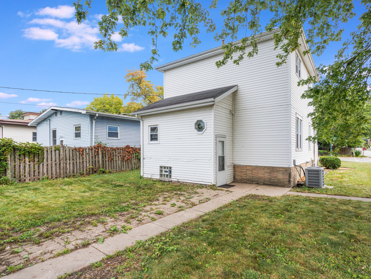 1101 N Raynor Avenue, Joliet, IL 60435