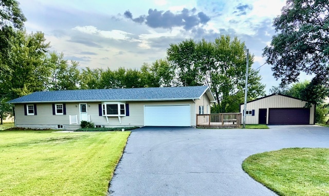 18505 Clark Road, Lowell, IN 46356