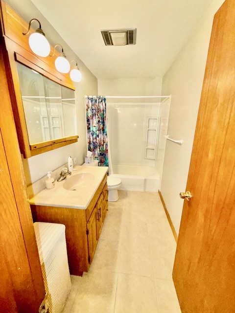 18505 Clark Road, Lowell, IN 46356