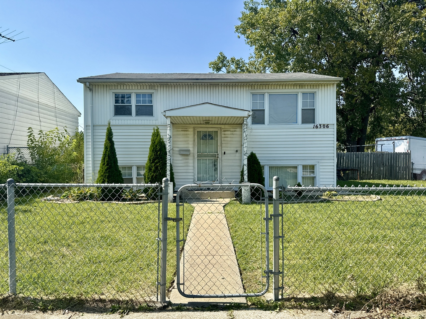 16306 Park Avenue, Markham, IL 60426