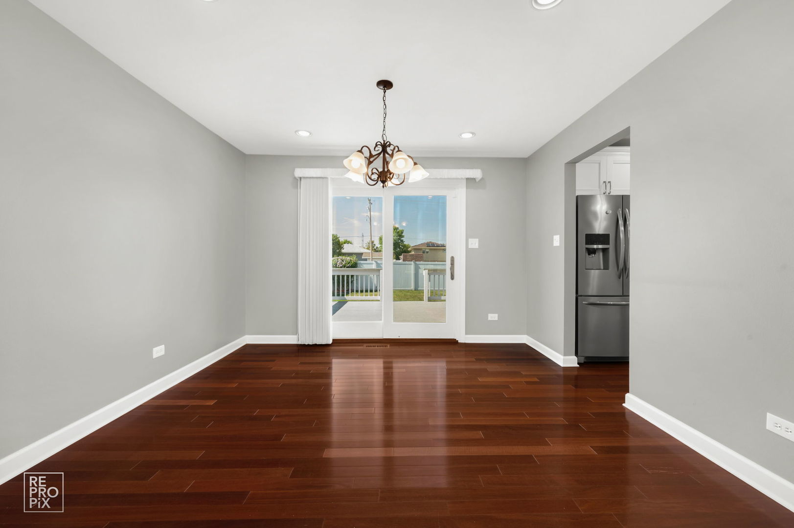 16218 Princeton Avenue, Tinley Park, IL 60477