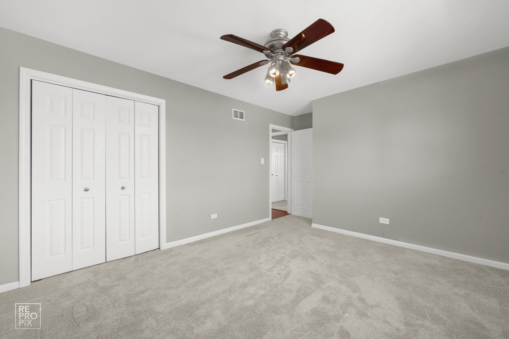 16218 Princeton Avenue, Tinley Park, IL 60477