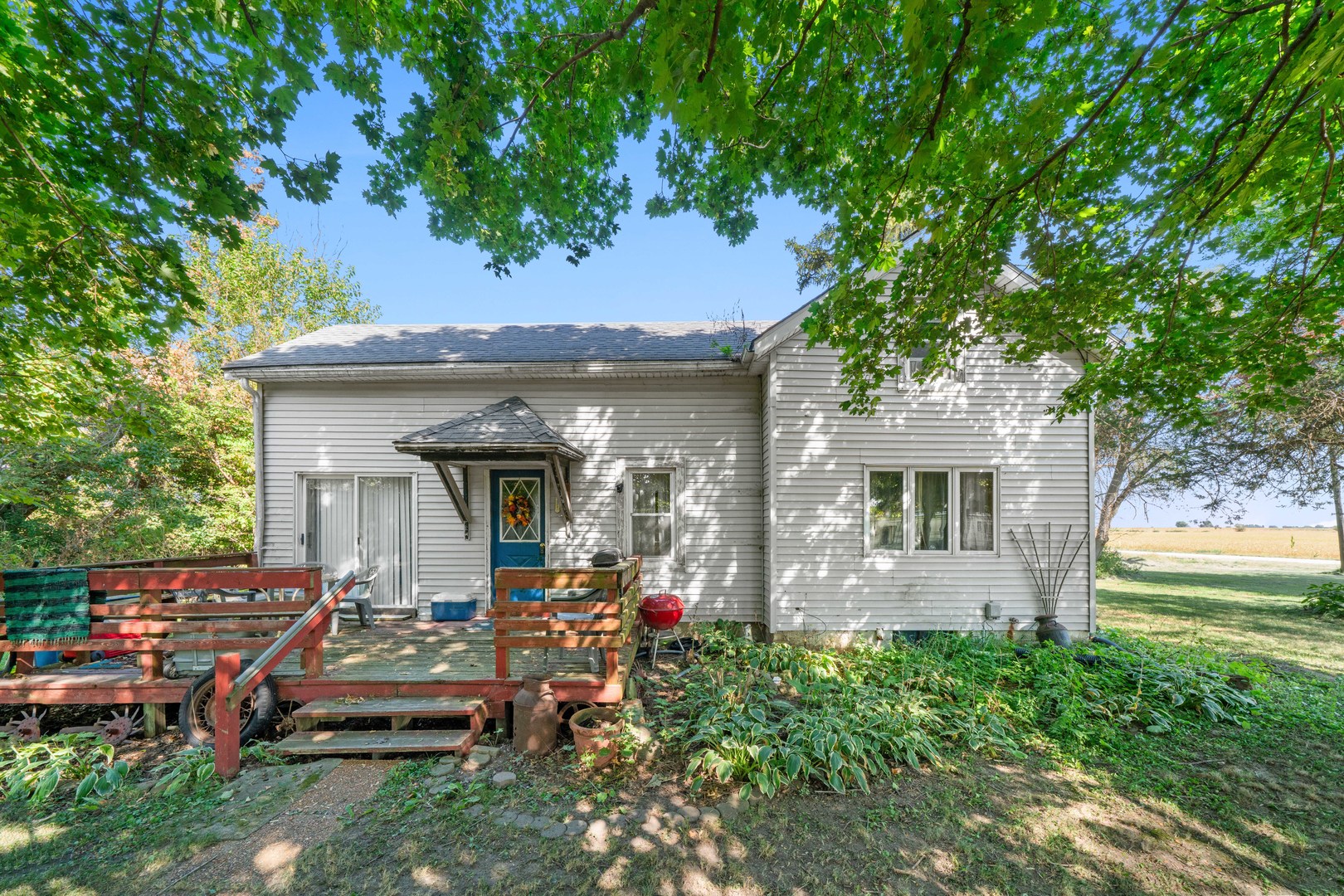4263 E 16th Road, Earlville, IL 60518