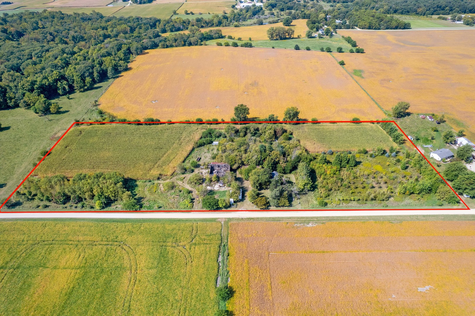 4263 E 16th Road, Earlville, IL 60518