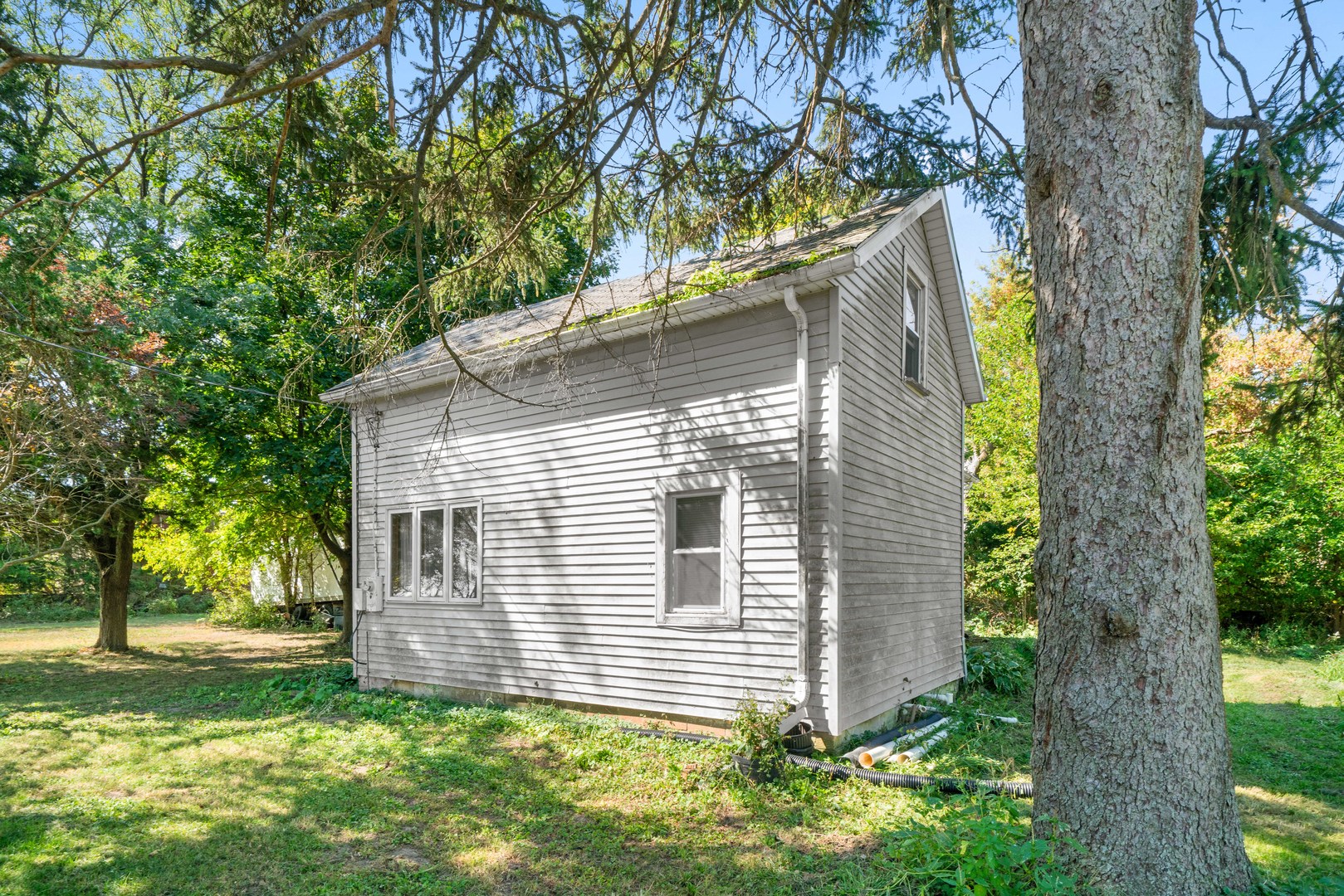 4263 E 16th Road, Earlville, IL 60518