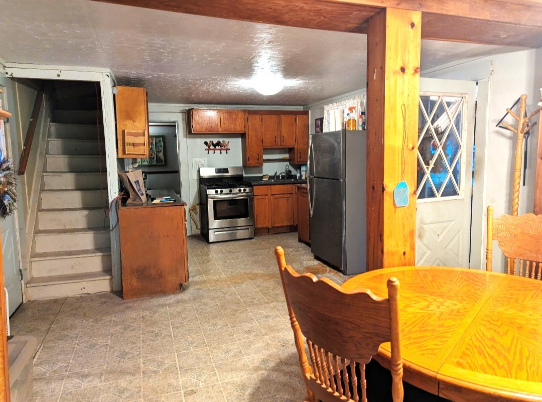 4263 E 16th Road, Earlville, IL 60518