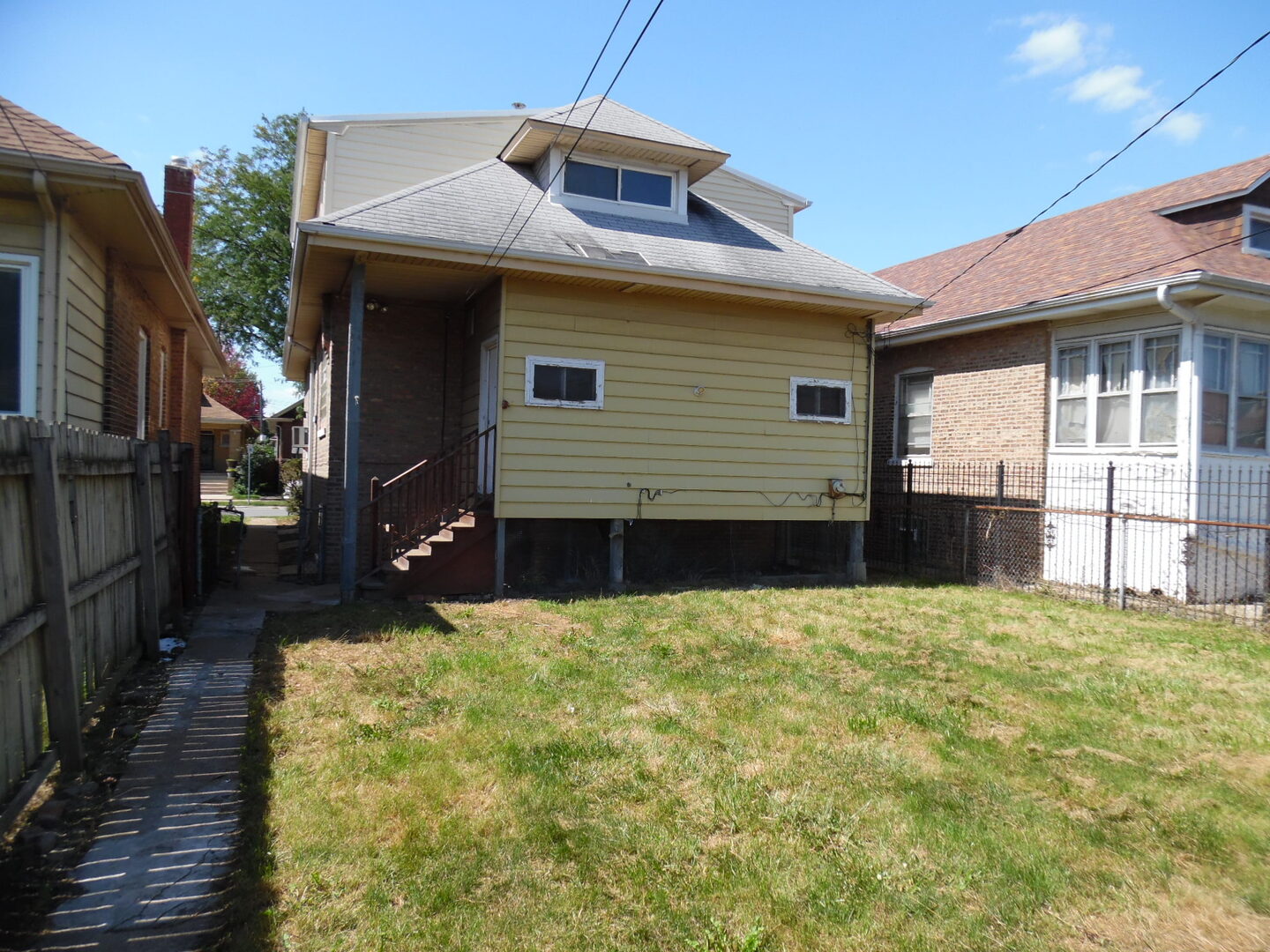 8211 S Morgan Street, Chicago, IL 60620