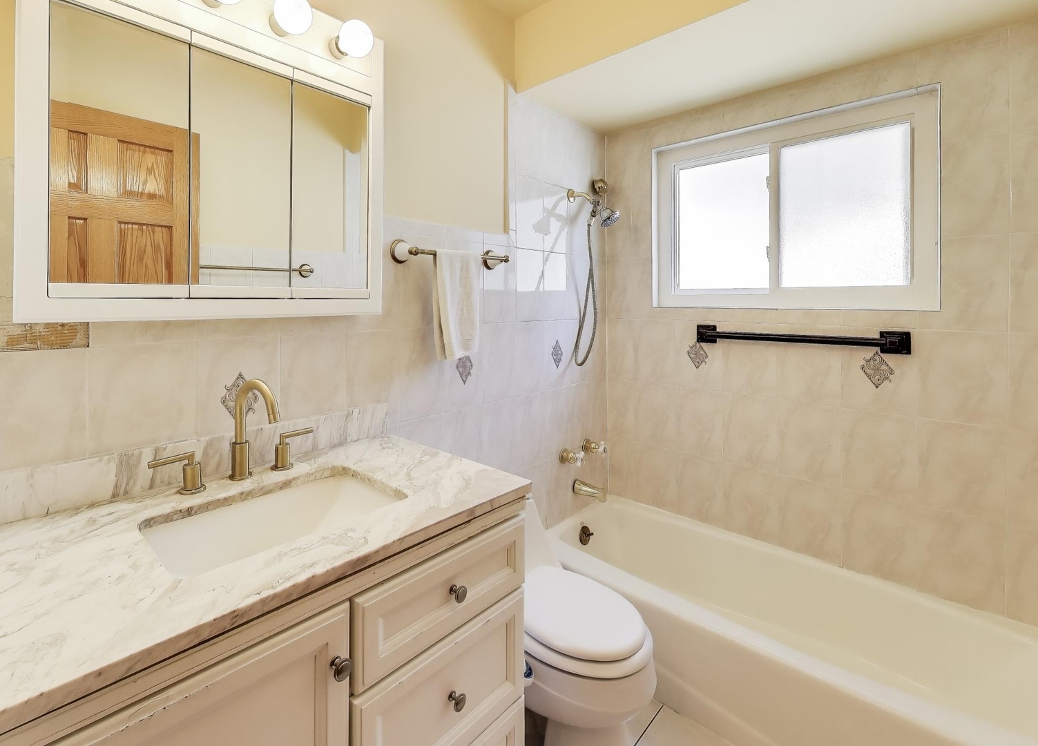 8141 Kenneth Avenue, Skokie, IL 60076