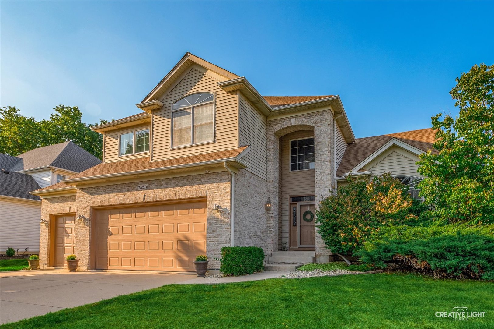 25216 ROUND BARN Road, Plainfield, IL 60585