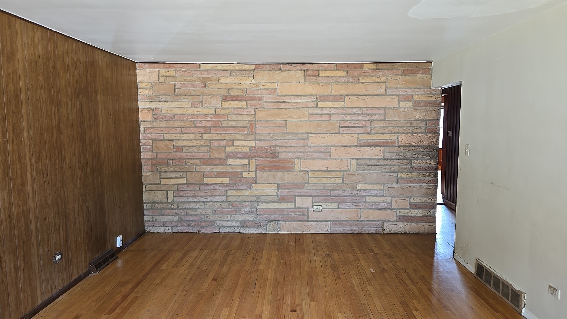 413 Greenbay Avenue, Calumet City, IL 60409