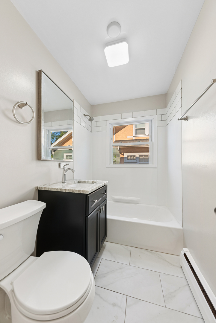 140 Newberry Avenue #A, Libertyville, IL 60048