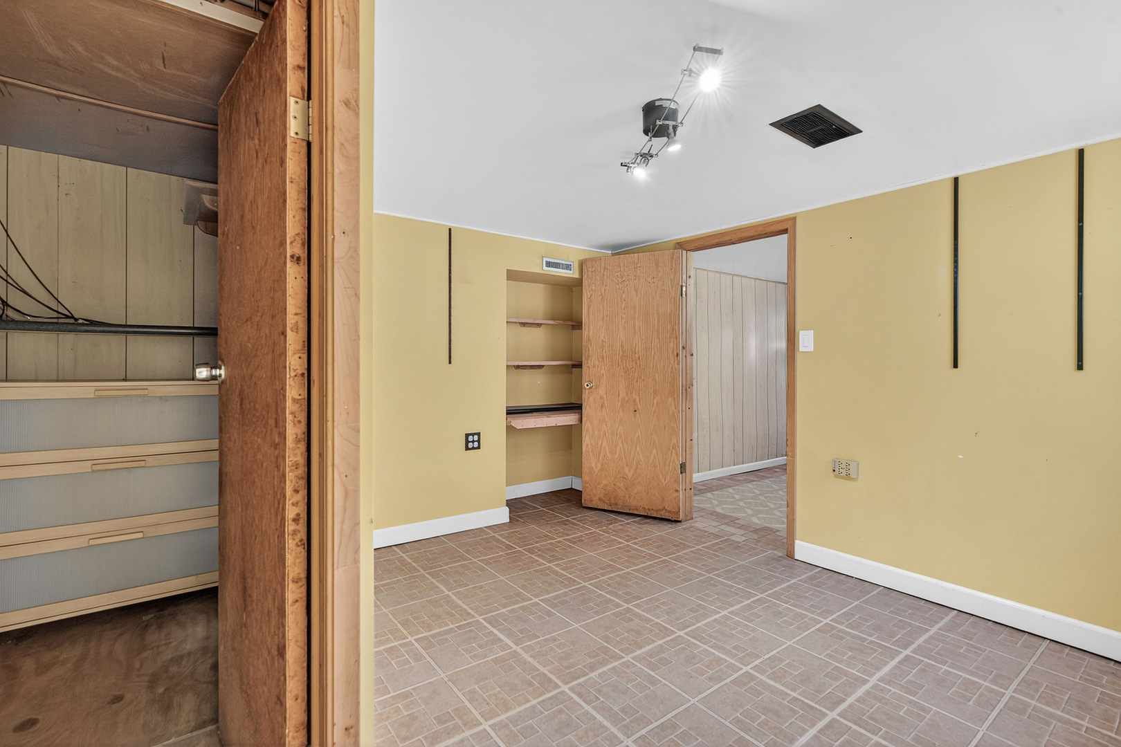 3909 W 60th Place, Chicago, IL 60629