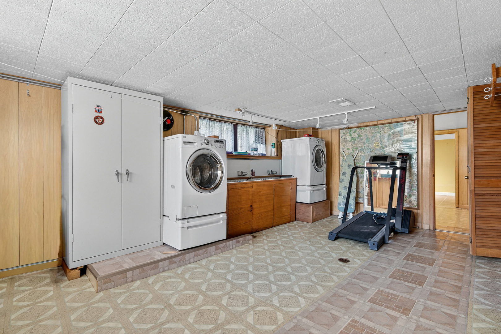 3909 W 60th Place, Chicago, IL 60629